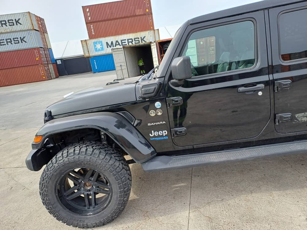 JEEP WRANGLER UNLIMITED SAHARA 4XE, 2021 — Вивантаження photo 13