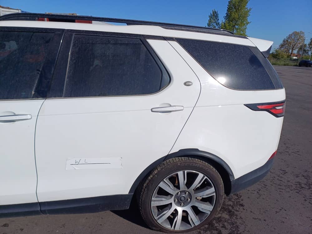 LAND ROVER DISCOVERY, 2018 — Вивантаження photo 2