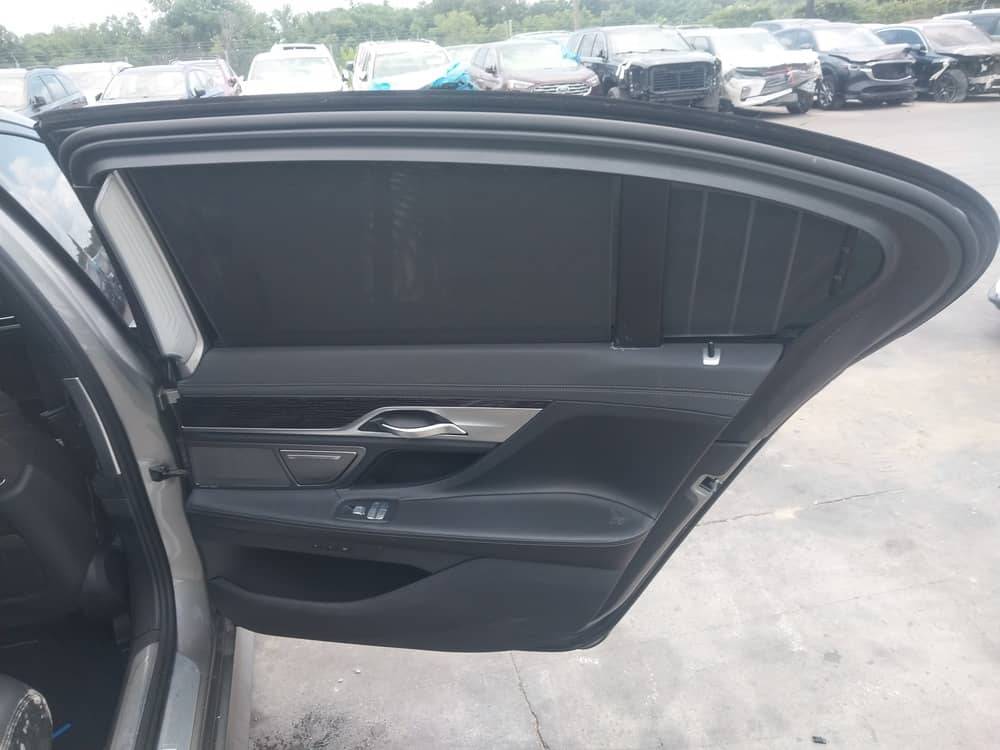 BMW 740 XI, 2022 — На складі photo 3