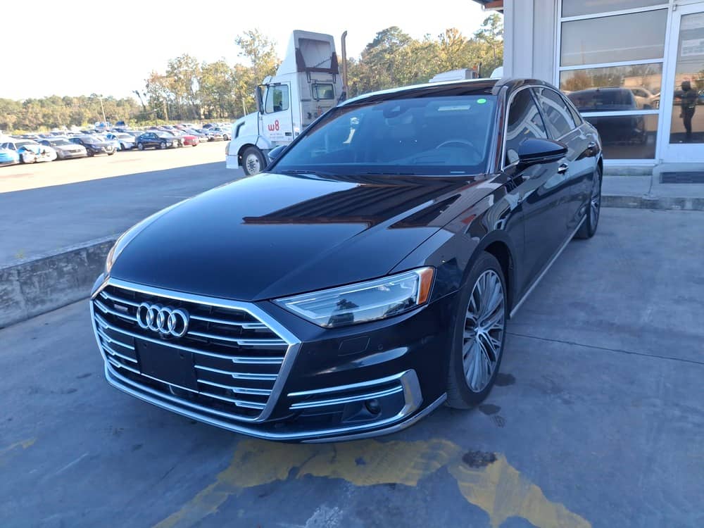 AUDI A8, 2019 — На складі photo 6