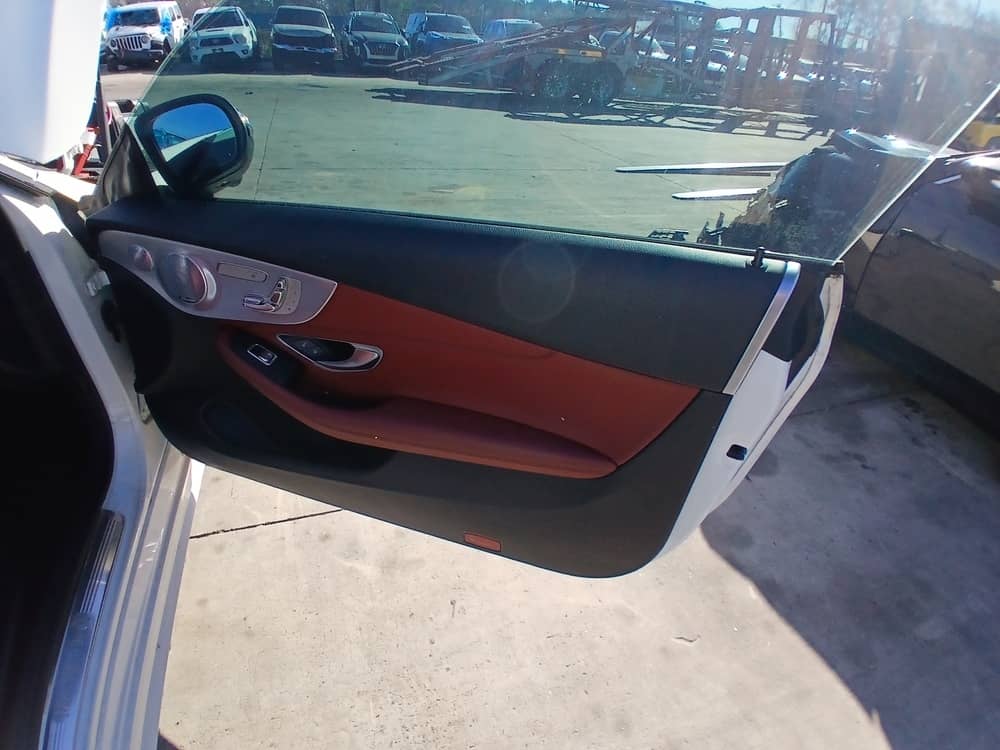 MERCEDES-BENZ C 300, 2021 (2020) — На складі photo 2