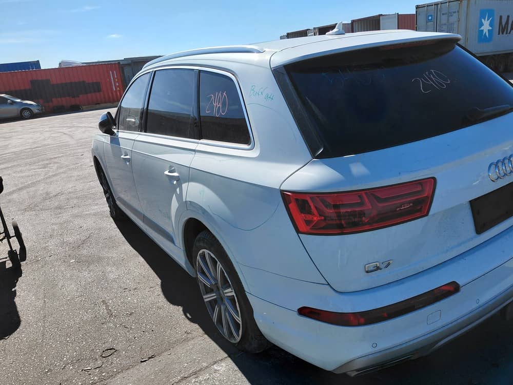 AUDI Q7 PREMIUM, 2017 (2016) — Вивантаження photo 3