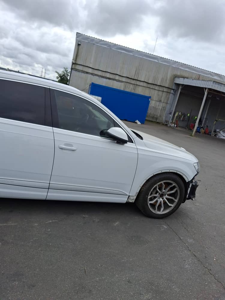 AUDI Q7, 2018 (2017) — Вивантаження photo 2
