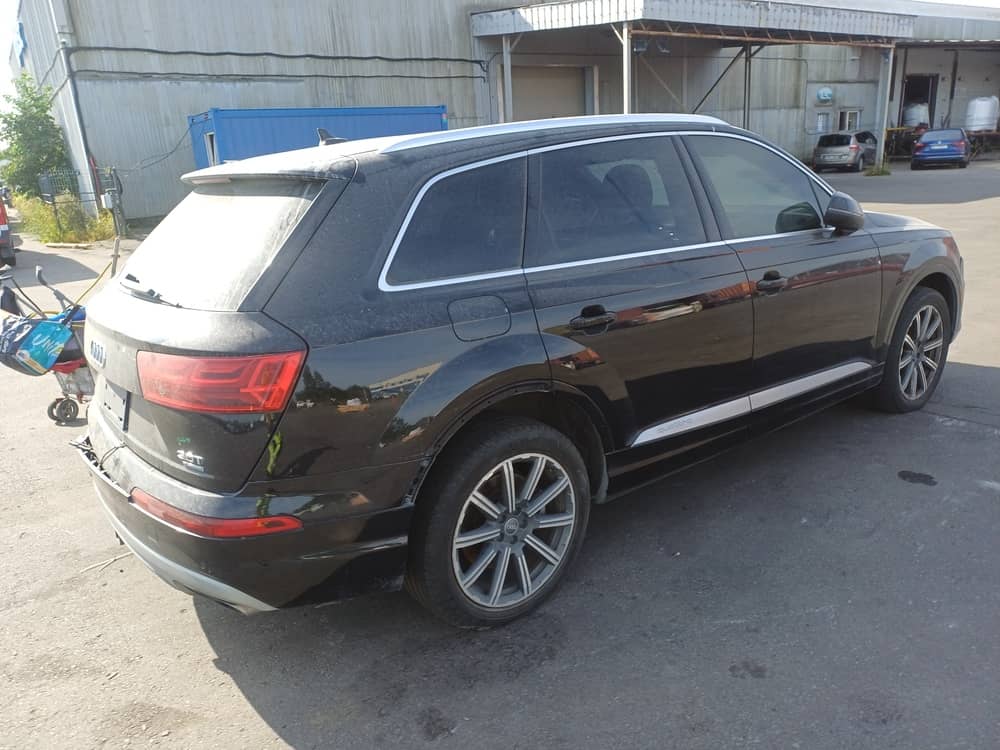 AUDI Q7, 2017 (2016) — Вивантаження photo 4
