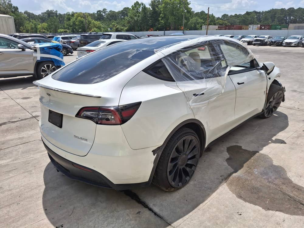 TESLA MODEL Y, 2022 — На складі photo 7