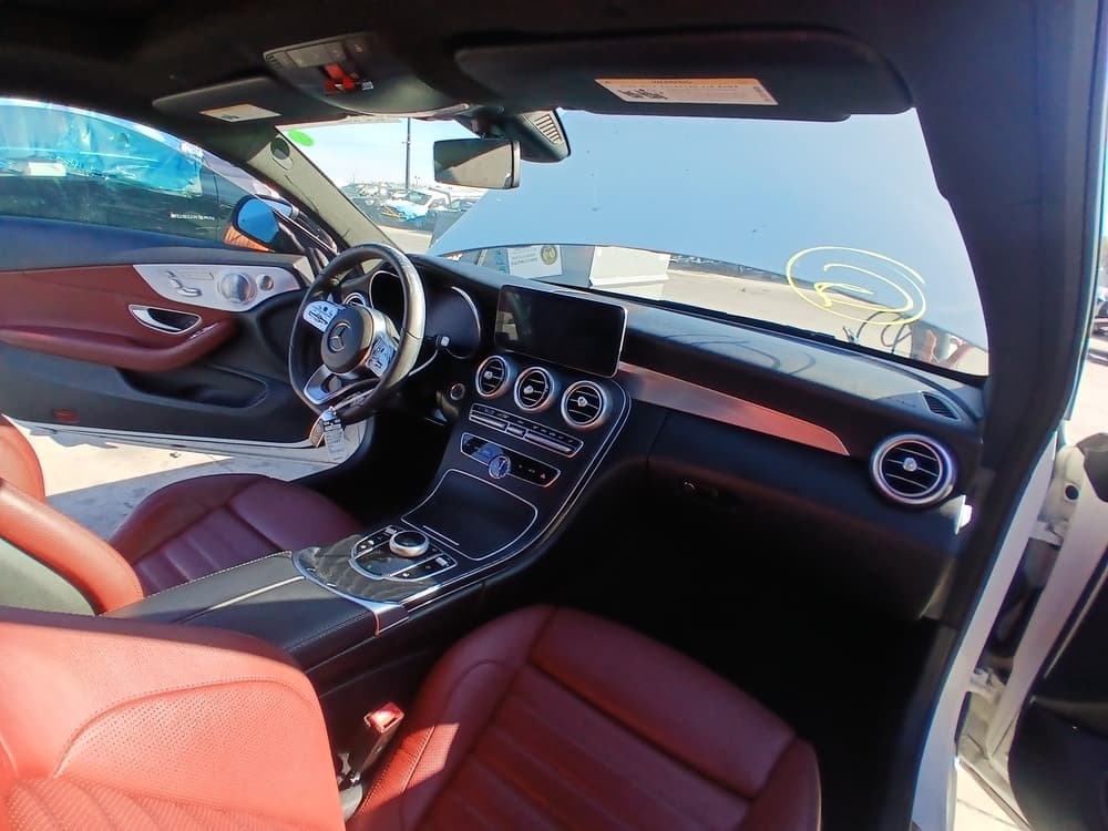 MERCEDES-BENZ C 300, 2021 (2020) — На складі