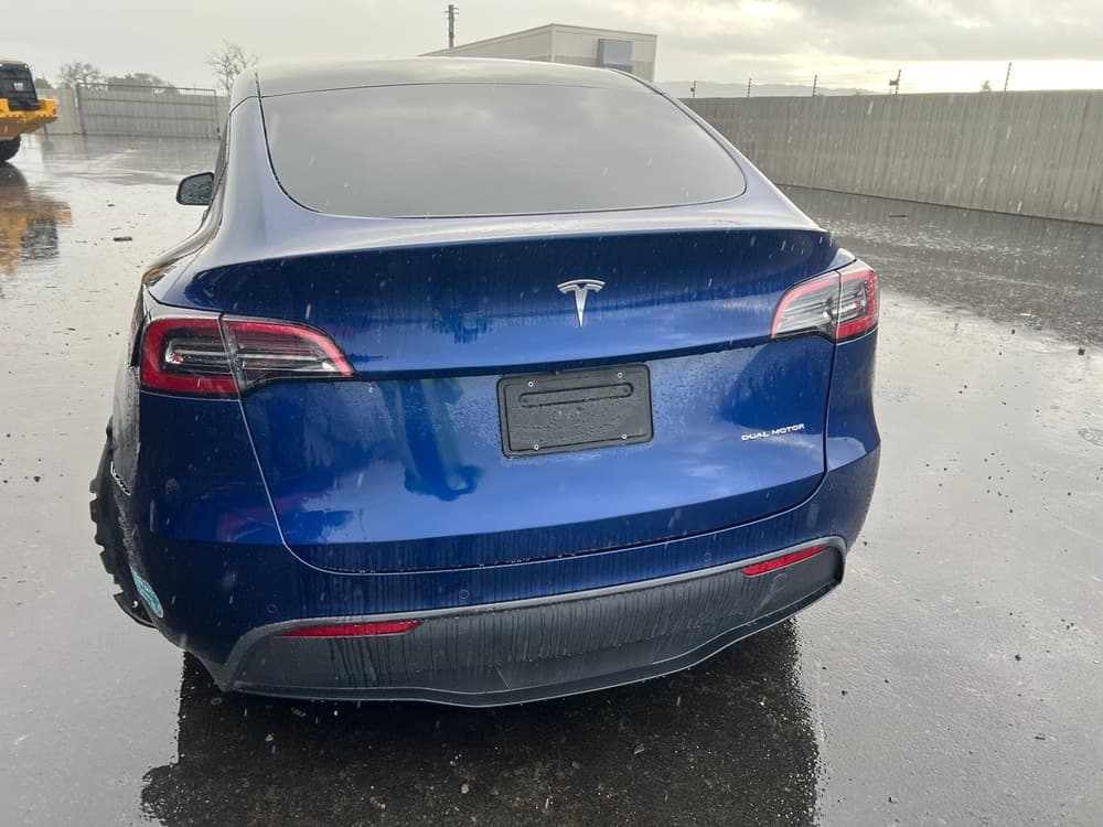 TESLA MODEL Y, 2021 — Забрали з аукціону
