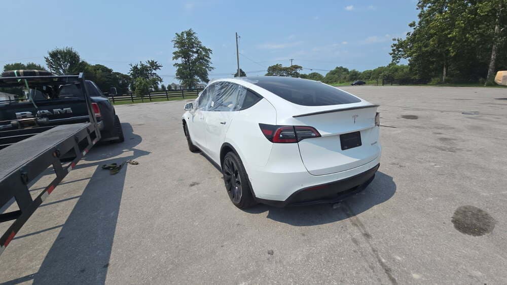 TESLA MODEL Y, 2022 — Забрали з аукціону
