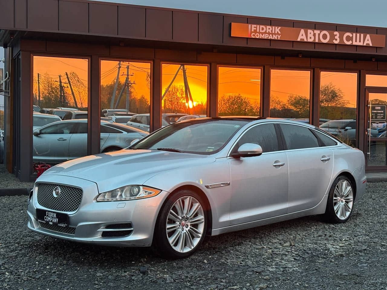 JAGUAR XJL PORTFOLIO, 2015